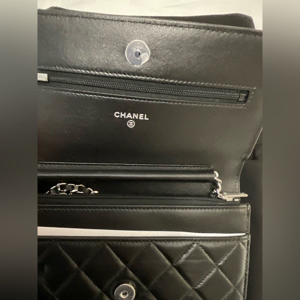 Chanel black wallet on chain Lambskin & Silver-Tone Metal
Black - Picture 9 of 12